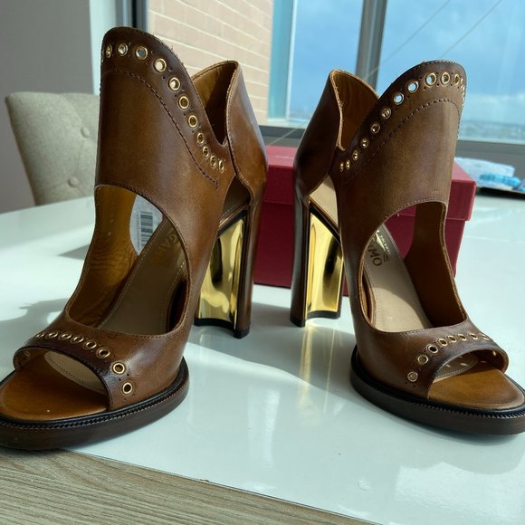 Salvatore Ferragamo Narny Leather Grommet Trim 8.5 - Picture 6 of 8